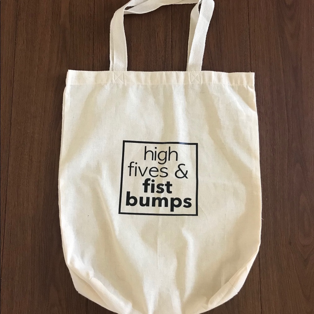 💥Bundle add on💥NWT canvas tote💥